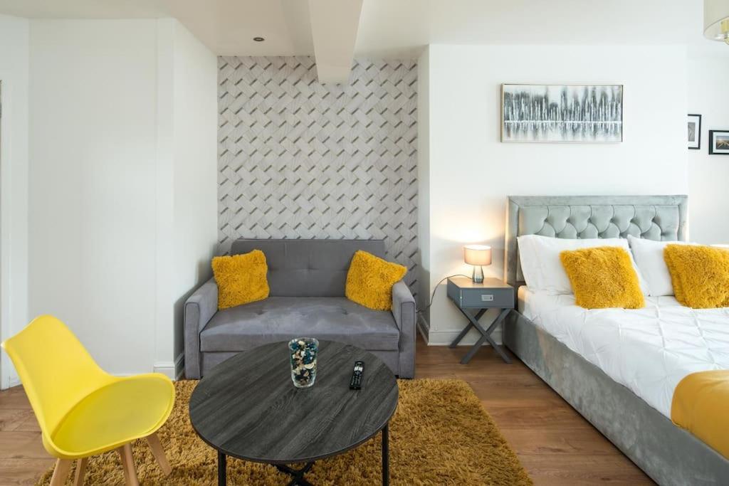 Spacious Studio For Up To 4! Sofa Bed 伦敦 外观 照片