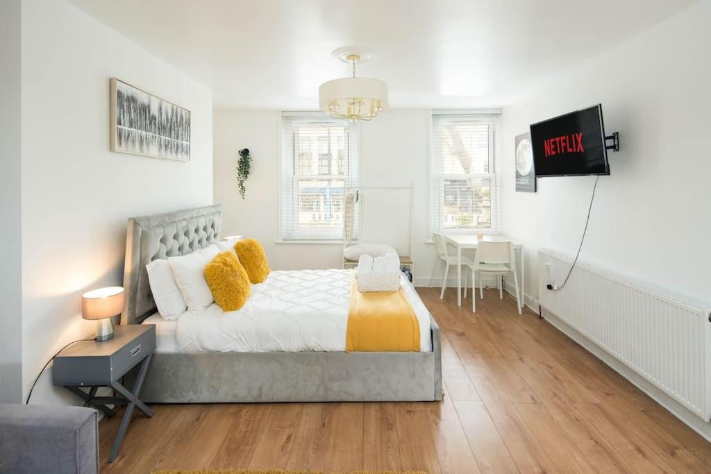 Spacious Studio For Up To 4! Sofa Bed 伦敦 外观 照片